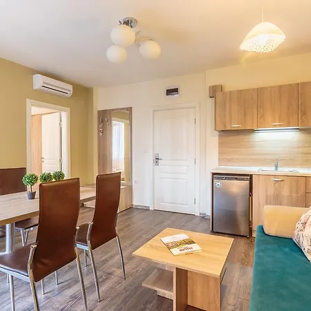 Hotel Tarsis Club & Aquapark 4*