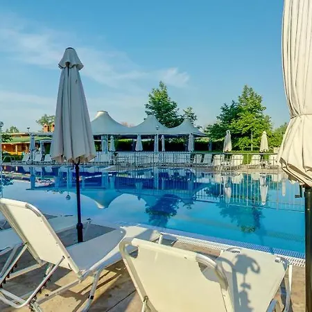 Апарт-отель Tarsis Club & Aquapark