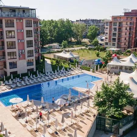 Апарт-отель Tarsis Club & Aquapark 4*
