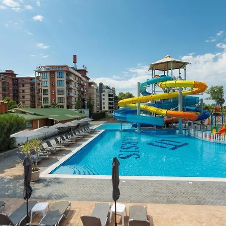 Tarsis Club & Aquapark Апарт-отель 4*
