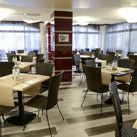 Hotel Tarsis Club & Aquapark 4*