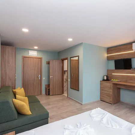 Tarsis Club & Aquapark 4*