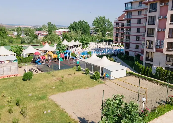 Отель Tarsis Club & Aquapark