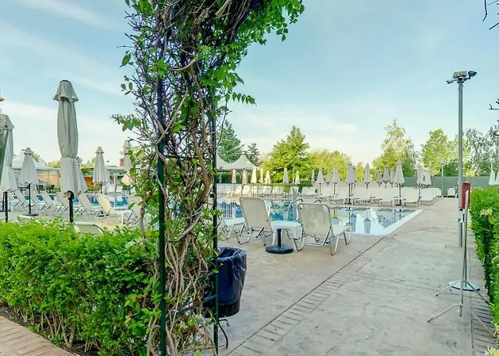 Отель Tarsis Club & Aquapark