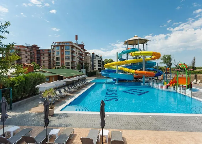 Tarsis Club & Aquapark Отель 4*