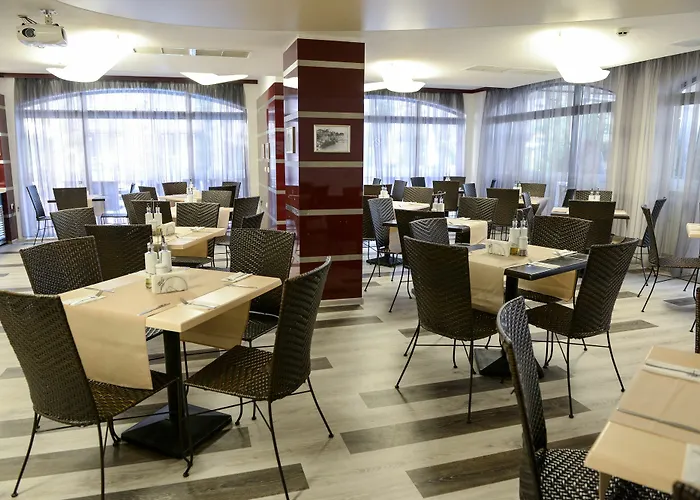 Отель Tarsis Club & Aquapark 4*