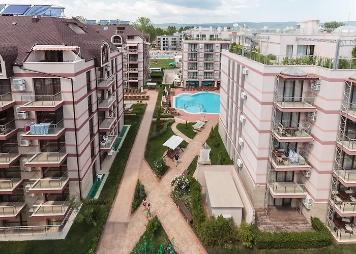 Tarsis Club & Aquapark Отель Солнечный берег