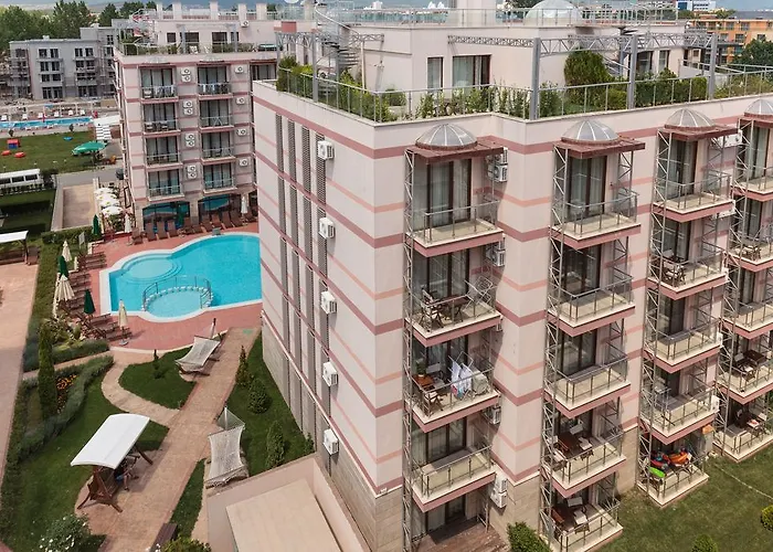 Tarsis Club & Aquapark Отель 4*