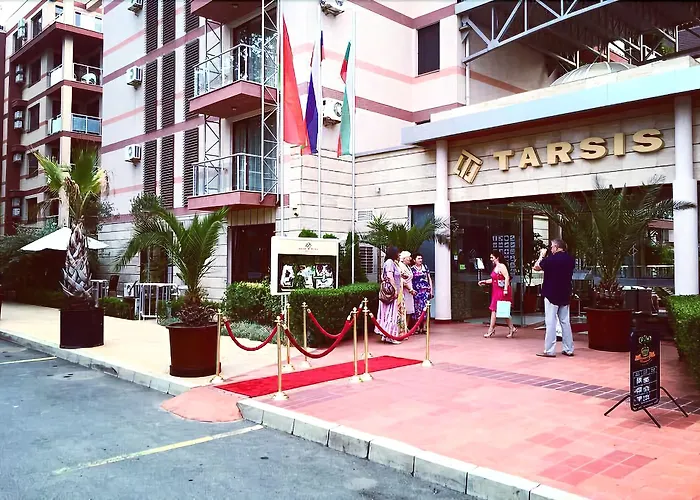 Отель Tarsis Club & Aquapark 4*