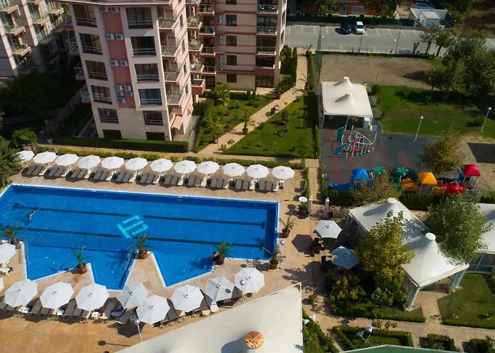 Tarsis Club & Aquapark Отель
