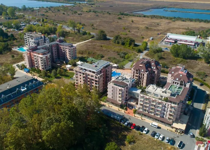 Отель Tarsis Club & Aquapark 4*