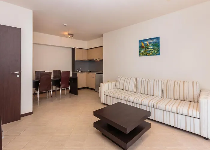 Tarsis Club & Aquapark Отель 4*