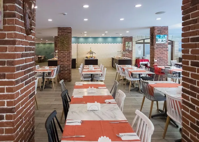 فندق Tarsis Club & Aquapark ساني بيتش