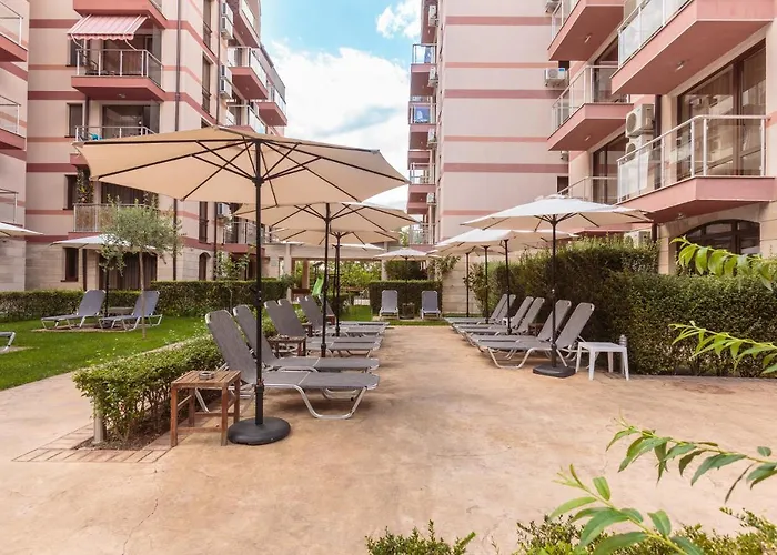 Отель Tarsis Club & Aquapark