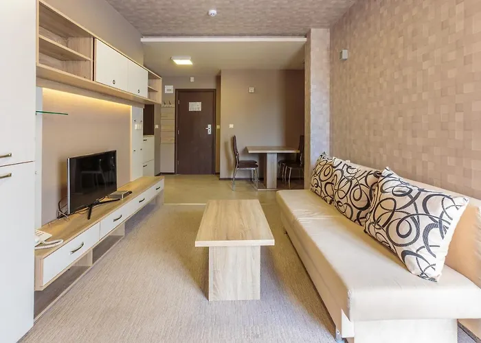 Tarsis Club & Aquapark Отель Солнечный берег