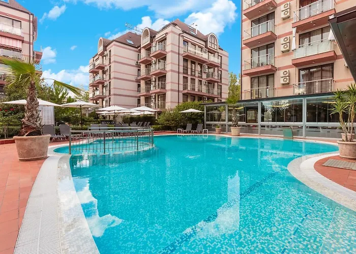 فندق Tarsis Club & Aquapark