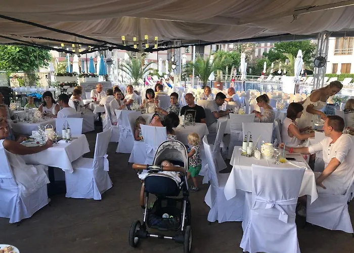 Tarsis Club & Aquapark Отель 4*